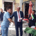  Calabria: il Vice presidente della Regione, Viscomi, consegna a Tiriolo la Costituzione ai diciottenni