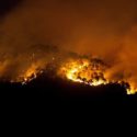  La Calabria continua bruciare, decine di incendi, emergenza continua