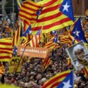  Parte il referendum day per i  Catalani, primi scontri tra  cittadini e la polizia nazionale