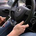  La distrazione al volante fa strage sulle strade, al via una campagna contro l’uso del cellulare alla guida con Alex Zanardi