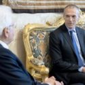  Mattarella conferisce l’incarico a Cottarelli: aumenta lo scontro istituzionale