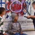  Napoli: una baby gang aggredisce tre giovani che hanno riportato traumi e contusioni