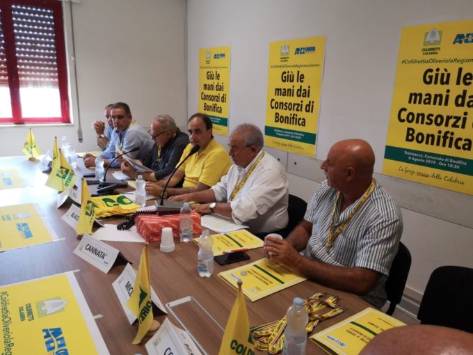 Trebisacce: sit-in di Coldiretti e ANBI a tutela dei Consorzi di Bonifica