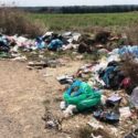  Lecce: il Comune interviene per la bonifica di Via Vecchia Copertino invasa da rifiuti abbandonati