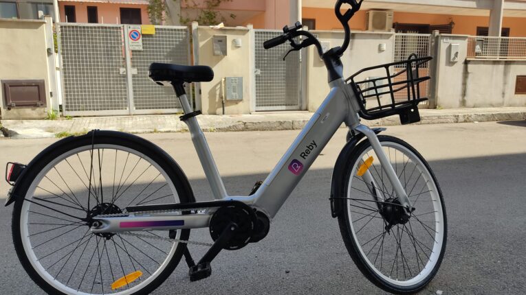 Lecce:  parte il servizio di Bici elettriche Reby in città