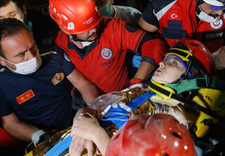 Terremoto Turchia: sale a 25 il numero delle vittime, centinaia i feriti, continuano le operazioni di soccorso