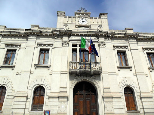 Reggio Calabria: prorogata l'esenzione della tassa di occupazione del suolo pubblico
