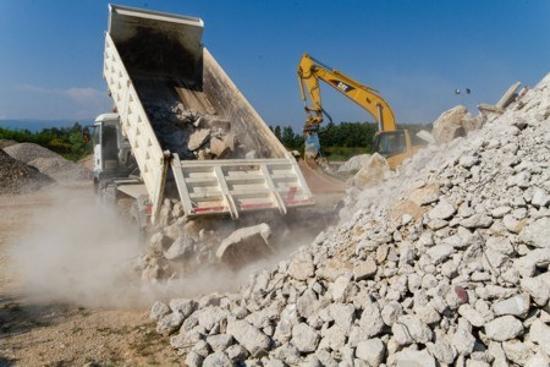 Lecce, rifiuti da costruzione e demolizione: stop al conferimento nei Centri di raccolta