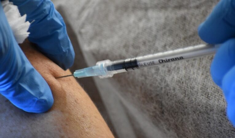 Puglia: quasi centomila gli over 80 prenotati per la vaccinazione anticovid