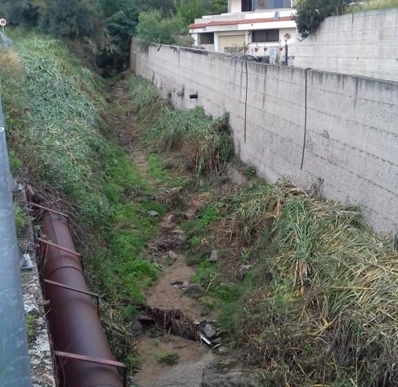  Consorzio di Bonifica Catanzaro: pulizia e manutenzione dei fossi a Montepaone Lido
