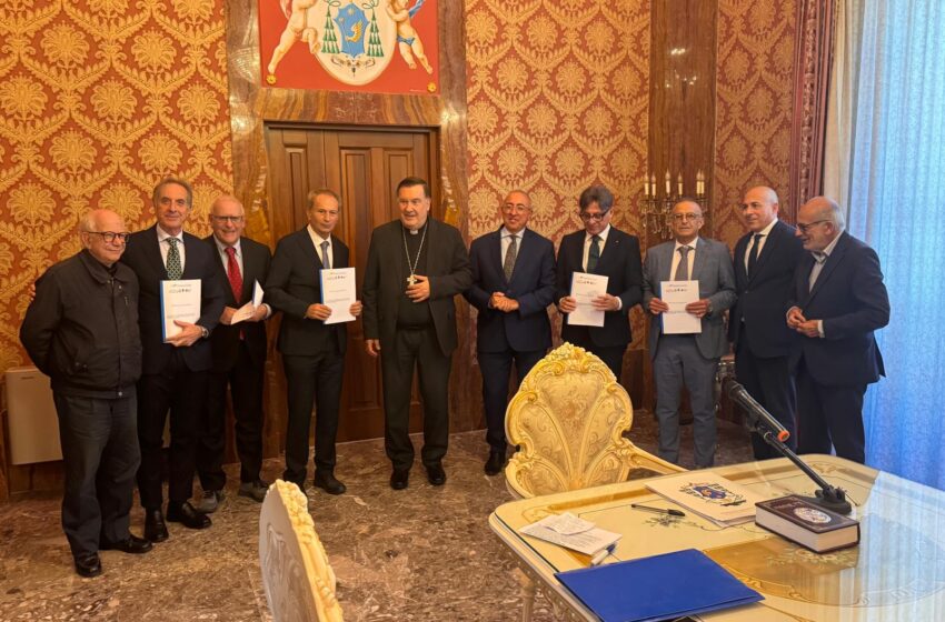  AL PALAZZO ARCIVESCOVILE DI CATANZARO NASCE L’“ALLEANZA PER IL BENE COMUNE” ALLA PRESENZA DELL’ARCIVESCOVO MANIAGO E DEL PREFETTO DI NUZZO